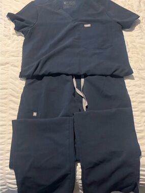 FIGS Navy Blue Scrub Set - Top & Bottom in